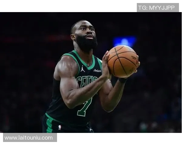 杰伦布朗：从新星到领袖的篮球之路与未来展望