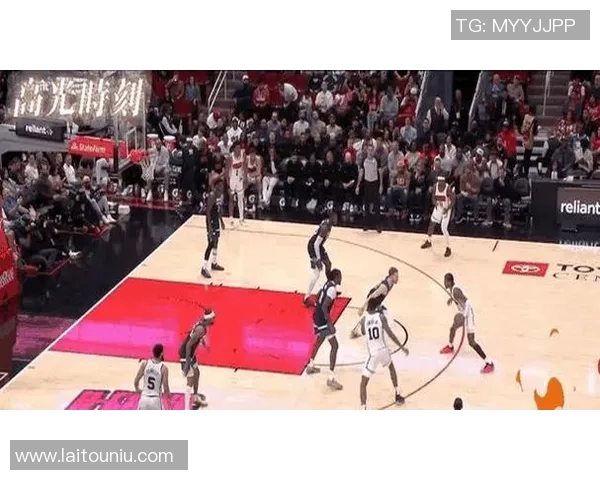 火箭与雷霆季后赛第五场激战回顾球迷热议精彩瞬间与关键时刻