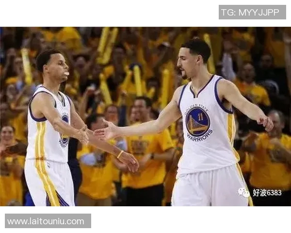 勇士与雷霆激战12月赛季对决精彩回顾与分析